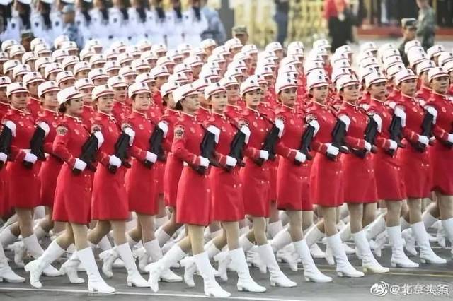 阅兵现场直播2021关于阅兵活动的直播信息，您可以关注相关官方媒体渠道或当地电视台的官方网站以获取最新信息。这些渠道通常会在活动开始前提供直播链接，让您实时观看阅兵盛况。